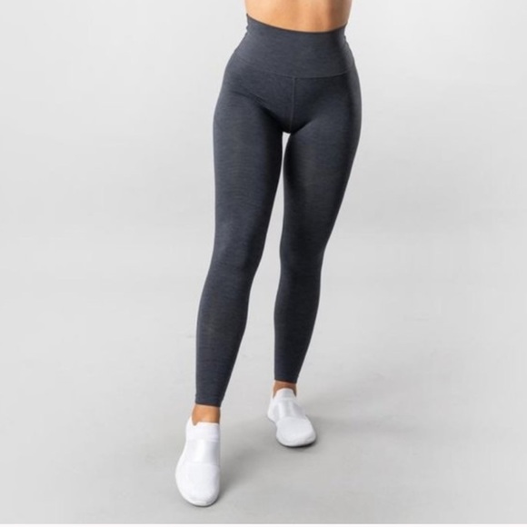 SoldOut OG Revival Legging - Galaxy Grey Alphalete - Picture 3 of 3